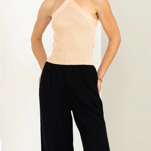 White Halter Top Sweater Design NWT - Picture 4 of 9